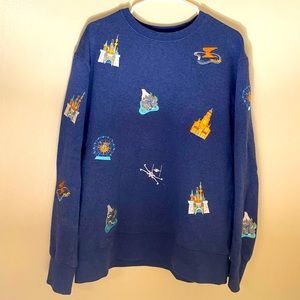 DISNEY PARKS pullover w/ patches of the attractions 🎡